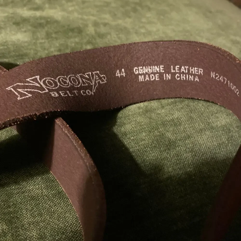 NOCONA Square Longhorn Buckle w/ NOCONA Belt Company‎ Brown Leather Belt  Sz 44